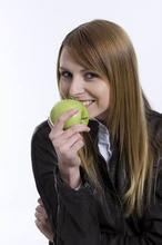 女性卵巢囊肿必须手术吗